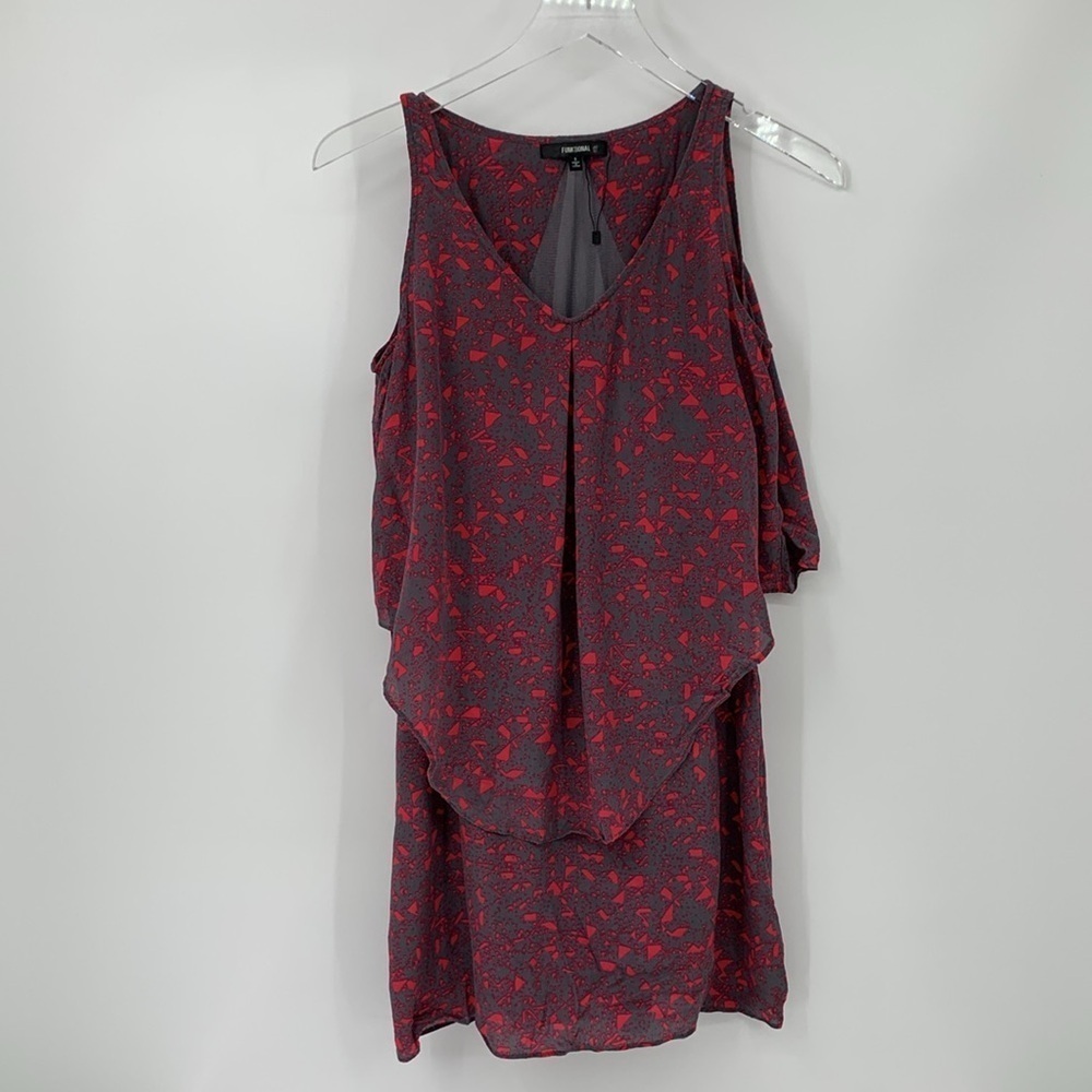 Funktional silk shift dress gray red pattern tiered a-line sleeveless Small